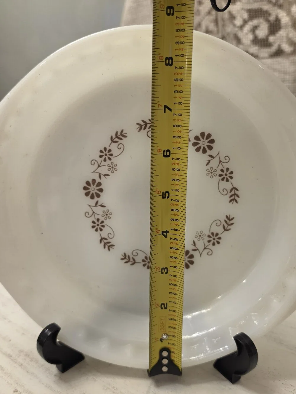 Vintage Dynaware Pyr-O-Rey Milk Glass Pie Pan Dish Brown Daisy Wreath 9